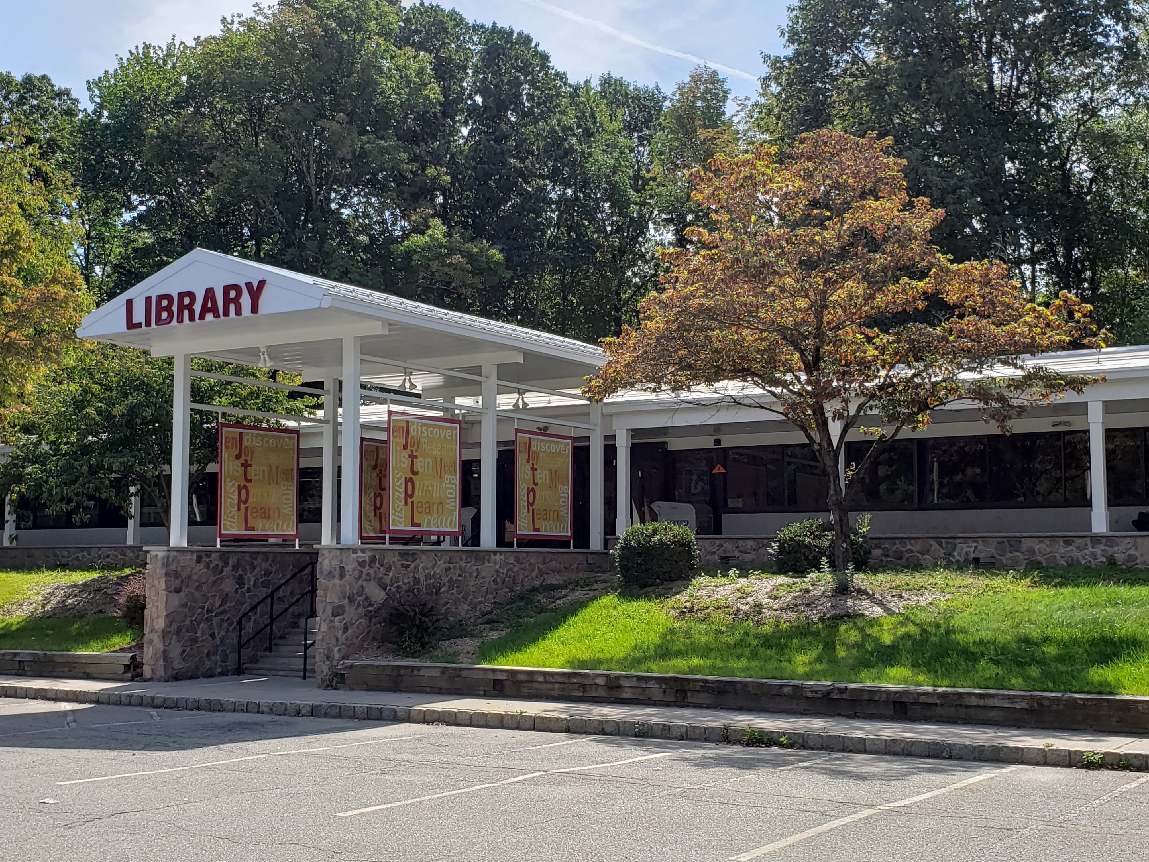 Jefferson Township Public Library facade